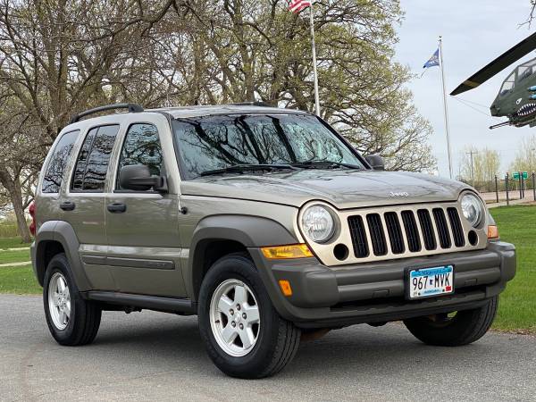 2006 JEEP LIBERTY SPORT 4WD V6 - - by dealer - vehicle for sale in Shakopee, MN – photo 24