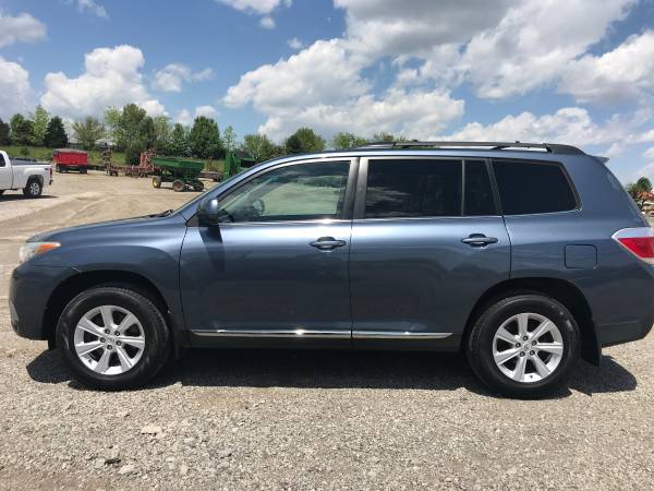 2011 Toyota Highlander All Wheel Drive! - - by for sale in Finchville, KY – photo 3