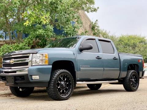 *82K MILES*LIFTED*2011 CHEVROLET SILVERADO Z71 4X4*FINANCING AVAILABLE for sale in Greensboro, NC – photo 2