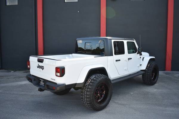 2021 Jeep Gladiator Sport S 4x4 4dr Crew Cab 5.0 ft. SB Pickup Truck... for sale in Miami, OR – photo 5