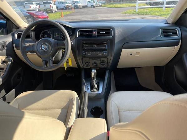 Wow! A 2014 Volkswagen Jetta Sedan with 106, 074 Miles-Hartford for sale in South Windsor, CT – photo 11