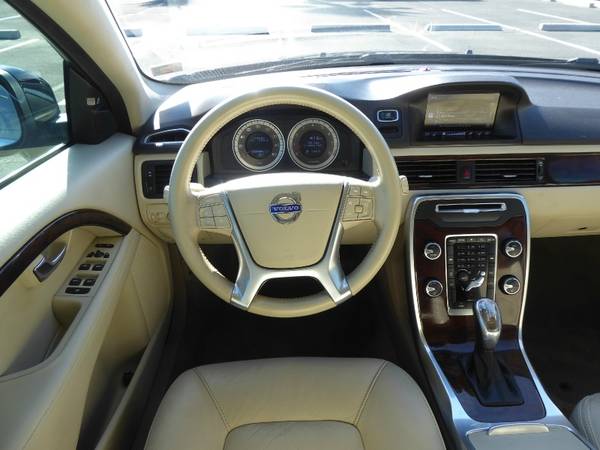 2013 VOLVO XC70 4DR WGN 3.2L with AM/FM stereo w/CD/MP3/WMA player... for sale in Phoenix, AZ – photo 11