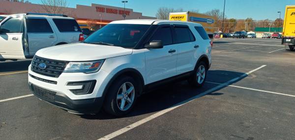 2016 Explorer XLT AWD Base - cars & trucks - by owner - vehicle... for sale in Mount Washington, KY – photo 3