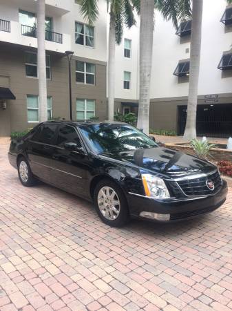 2010 Cadillac DTS Platinum Edition Fully Loaded 32,000 Original Miles for sale in Reading, MD – photo 2