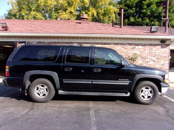 2005 Chevy Suburban LS Seats-9, 301k Miles, Black/Tan, Very Clean!!... for sale in Franklin, ME – photo 2