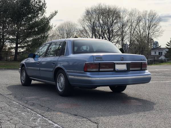 1988 Lincoln Continental Signature Series, Low Mileage! Like New! for sale in West Harrison, NY – photo 4