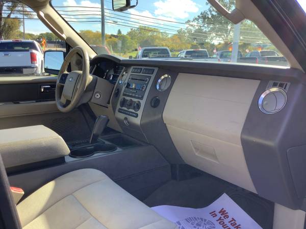 3rd Row! 2010 Ford Expedition XLT! 4x4! No Accidents! - cars &... for sale in Ortonville, OH – photo 21