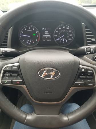 2017 Hyundai Elantra for sale in Saint Paul, MN – photo 5