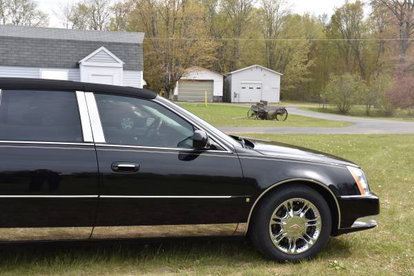 REDUCED $6K - ONE-OF-A-KIND CLASSIC CADILLAC DTS PLATINUM GOLD VINTAGE for sale in Ontonagon, WI – photo 10