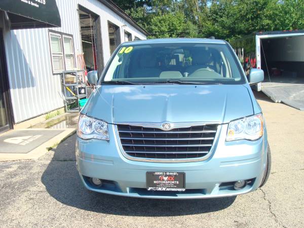 2010 Chrysler Town & Country Touring - cars & trucks - by dealer -... for sale in Crystal Lake, IL – photo 2