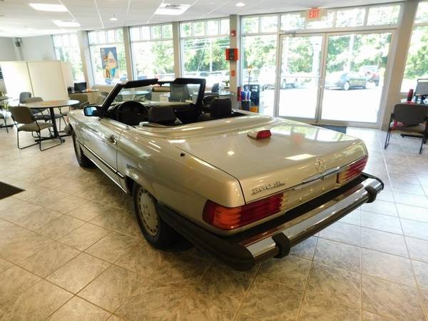 1987 Mercedes-Benz 500-Class 560 SL - BAD CREDIT OK! - cars & trucks... for sale in Chichester, ME – photo 3
