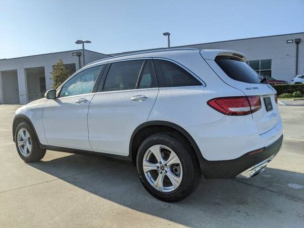 2017 Mercedes-Benz GLC White LOW PRICE - Great Car! for sale in Naples, FL – photo 6