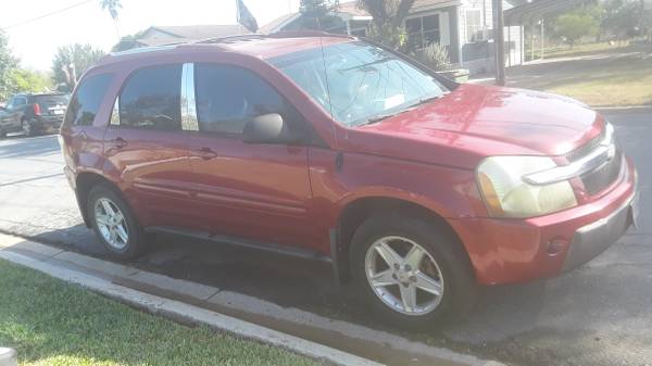 Chevrolet Equinox 05 - cars & trucks - by owner - vehicle automotive... for sale in Weslaco, TX – photo 2