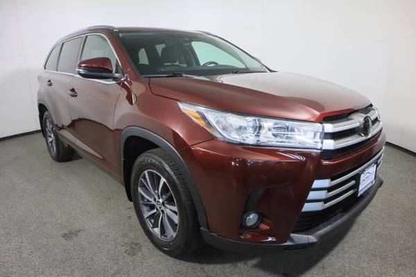 2018 Toyota Highlander, Ooh La La Rouge Mica - - by for sale in Wall, NJ – photo 7