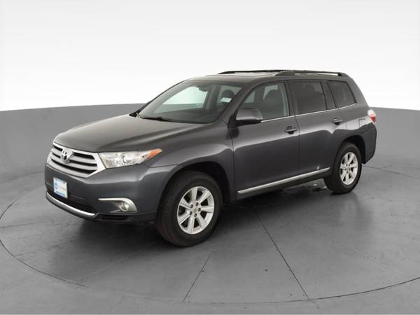 2013 Toyota Highlander Plus Sport Utility 4D suv Gray - FINANCE... for sale in Buffalo, NY – photo 3