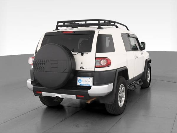 2012 Toyota FJ Cruiser Sport Utility 2D suv White - FINANCE ONLINE -... for sale in Knoxville, TN – photo 10