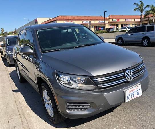 2013 VOLKSWAGEN TIGUAN S ** Panoramic Moon Roof! Immaculate Condition! for sale in Arleta, CA – photo 7