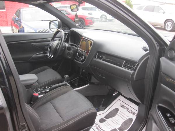 2018 Mitsubishi Outlander SE 4dr SUV - - by dealer for sale in Bethany, OK – photo 9