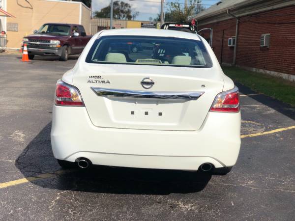 2015 NISSAN ALTIMA - LOW MILES - SUPER CLEAN - cars & trucks - by... for sale in Nashville, KY – photo 5