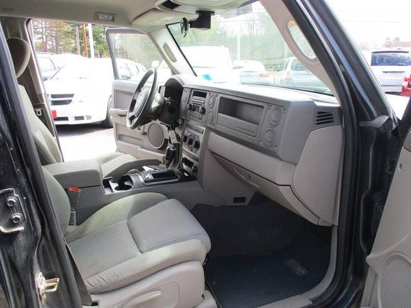 2006 Jeep Commander 4WD - - by dealer - vehicle for sale in Somersworth , NH – photo 15