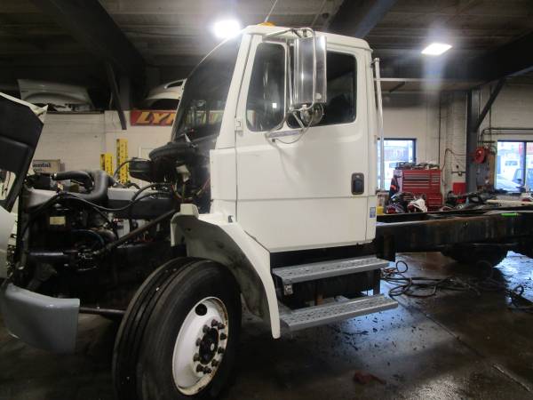 2002 Freightliner FL70 - - by dealer - vehicle for sale in Brockton, MA – photo 13