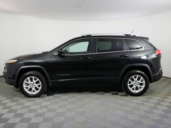 2014 Jeep Cherokee Latitude - - by dealer - vehicle for sale in Inver Grove Heights, MN – photo 4