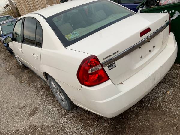 2007 Chevy Malibu Sedan Gas Saver - cars & trucks - by owner -... for sale in Champaign, IL – photo 5
