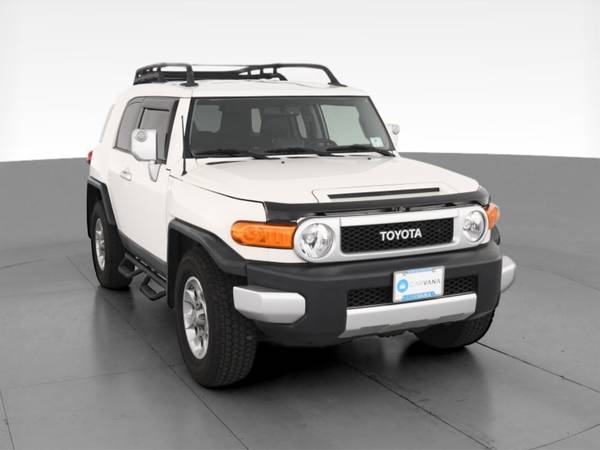 2012 Toyota FJ Cruiser Sport Utility 2D suv White - FINANCE ONLINE -... for sale in Knoxville, TN – photo 16
