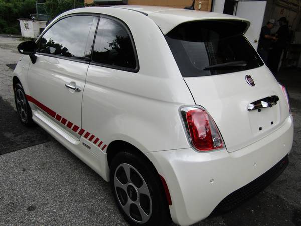 2015 Fiat 500e, Panorama Roof, Like New for sale in Yonkers, NY – photo 3