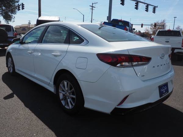 2018 Hyundai Sonata SE - - by dealer - vehicle for sale in Bend, OR – photo 6
