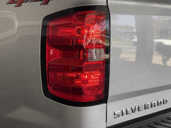 2018 Chevy Chevrolet Silverado 1500 LT pickup Silver Ice Metallic for sale in Salinas, CA – photo 16
