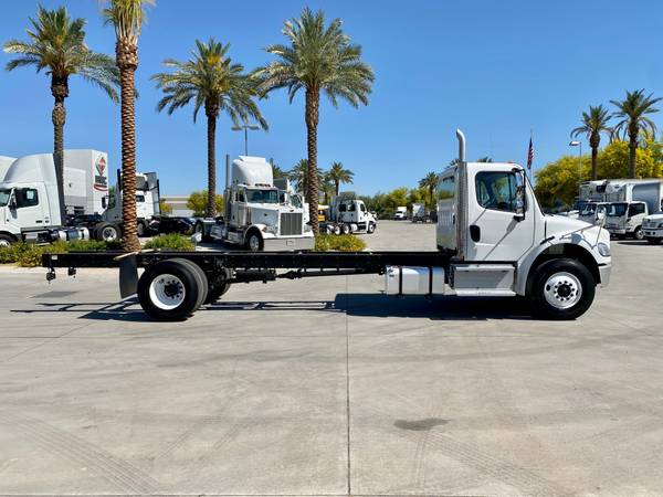 2017 FREIGHTLINER M2 CAB & CHASSIS - - by dealer for sale in Phoenix, AZ – photo 4