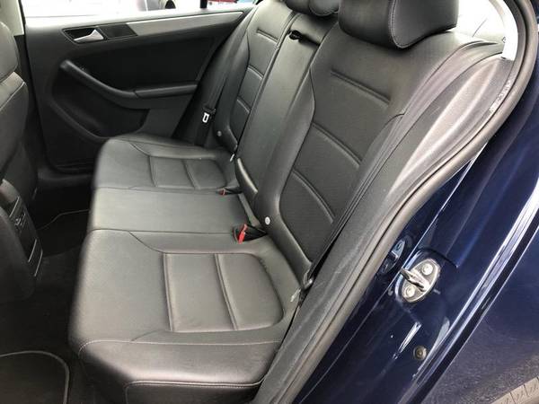 2013 Volkswagen Jetta Sedan 4dr Man TDI w/Premium *Ltd Avail* - 100... for sale in Baltimore, MD – photo 6