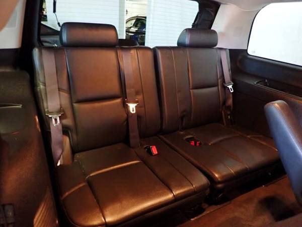 2012 Cadillac Escalade - - by dealer - vehicle for sale in Gretna, NE – photo 5