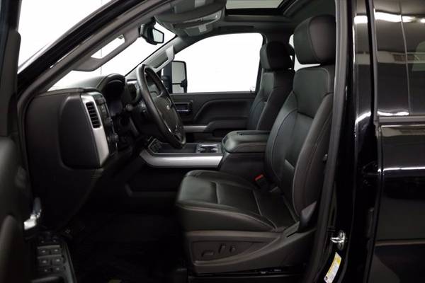 TOUGH Midnight Edition SILVERADO 2019 Chevrolet 2500HD LTZ 4X4 for sale in clinton, OK – photo 4