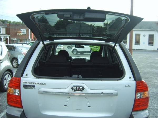 2007 Kia Sportage LX I4 4WD - cars & trucks - by dealer - vehicle... for sale in Fogelsville, PA – photo 14