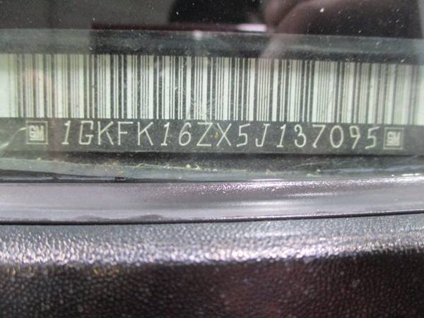 2005 GMC Yukon XL SLT 4WD 8 passenger SUV for sale in Wadena, ND – photo 13