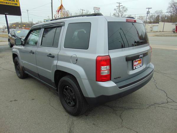 2016 Jeep Patriot Sport - - by dealer - vehicle for sale in South Bend, IN – photo 3
