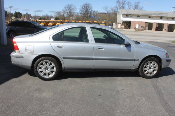 2004 Volvo S60 - - by dealer - vehicle automotive sale for sale in New Castle, PA – photo 9
