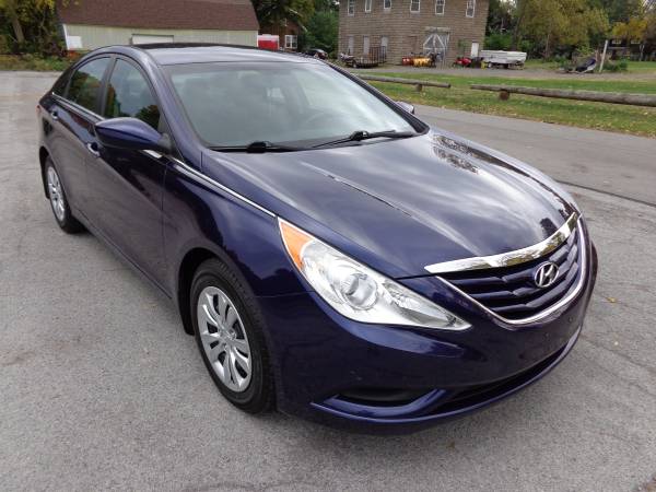 2013 HYUNDAI SONATA GLS, 2 owners, clean - cars & trucks - by dealer... for sale in Rochester , NY – photo 7
