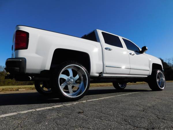 LIFTED 17 CHEVY 1500 LTZ CREW 4X4 24X12 FORCE'S NEW 33'S *94K... for sale in KERNERSVILLE, NC – photo 4