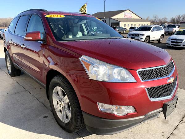 2011 Chevrolet Traverse AWD 4dr LT w/2LT - cars & trucks - by dealer... for sale in Chesaning, MI – photo 2