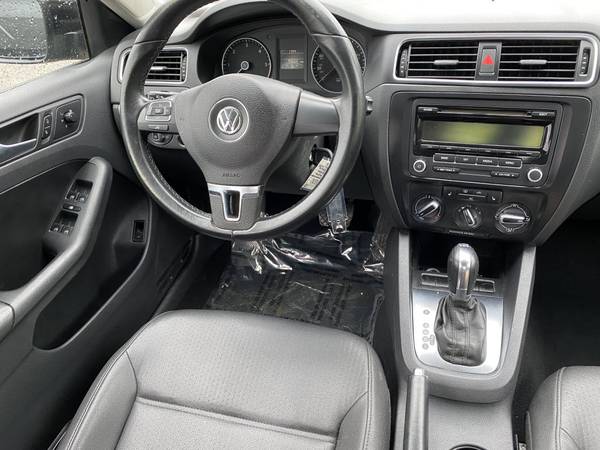 2012 Volkswagen VW Jetta TDI - - by dealer - vehicle for sale in Fenton, MO – photo 16