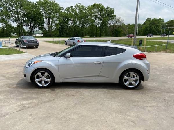 2012 Hyundai Veloster 3dr Cpe Auto w/Gray Int FREE CARFAX - cars for sale in Catoosa, OK – photo 4