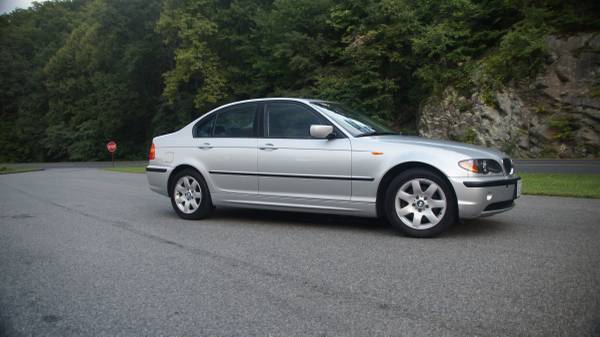 2004 325i 5 Speed - LOW Miles for sale in Farmville, VA – photo 4
