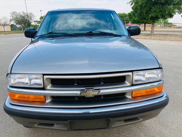 2001 Chevy Blazer LOW MILES ONLY 32KMILES VERY CLEAN - cars & for sale in San Antonio, TX – photo 2
