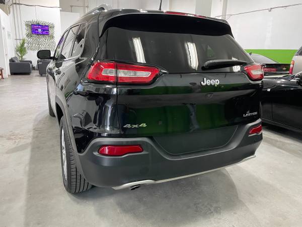 2016 Jeep Cherokee Limited 4x4 - - by dealer - vehicle for sale in Hollywood, FL – photo 4