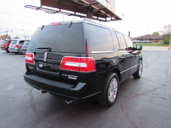 2014 Lincoln Navigator 4WD - cars & trucks - by dealer - vehicle... for sale in Rockford, IL – photo 7