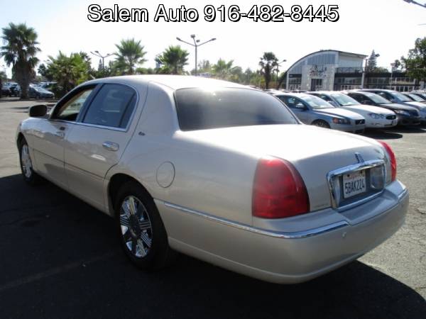 2003 Lincoln Town Car CARTIER - SUNROOF - LEATHER AND HEATED SEATS -... for sale in Sacramento , CA – photo 4