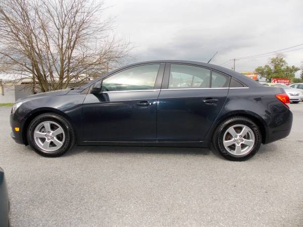 2014 Chevrolet Cruze 1LT ( very low mileage, clean, good on gas) for sale in Carlisle, PA – photo 4